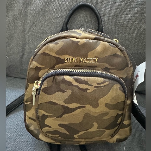 Steve Madden camouflage backpack - Picture 2 of 8